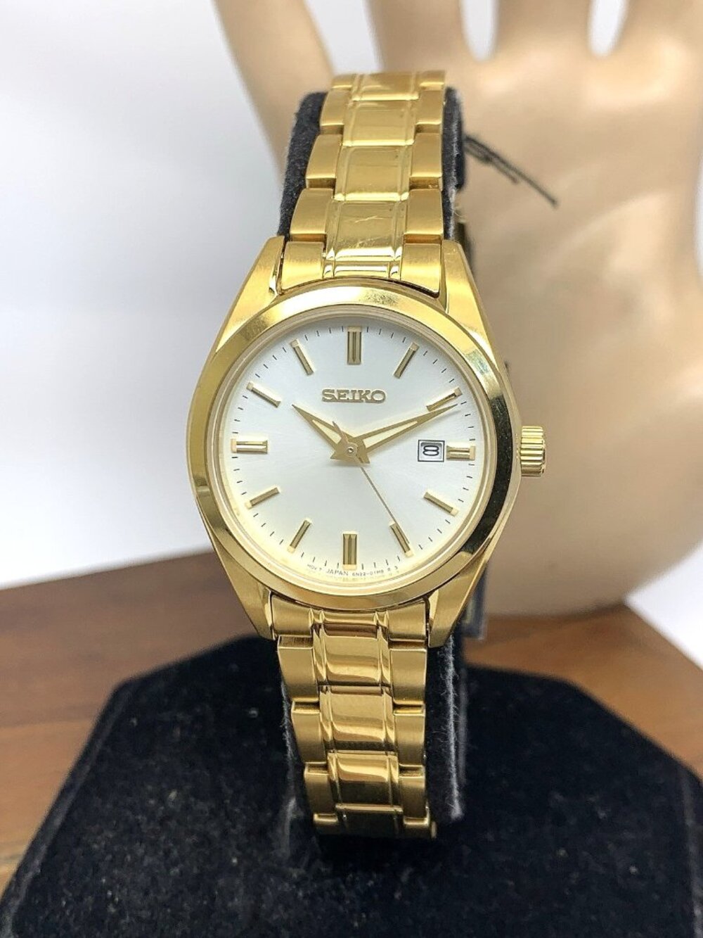 Seiko Women's Watch SUR632 Quartz Silver Dial Gold Tone Stainless Steel 30mm